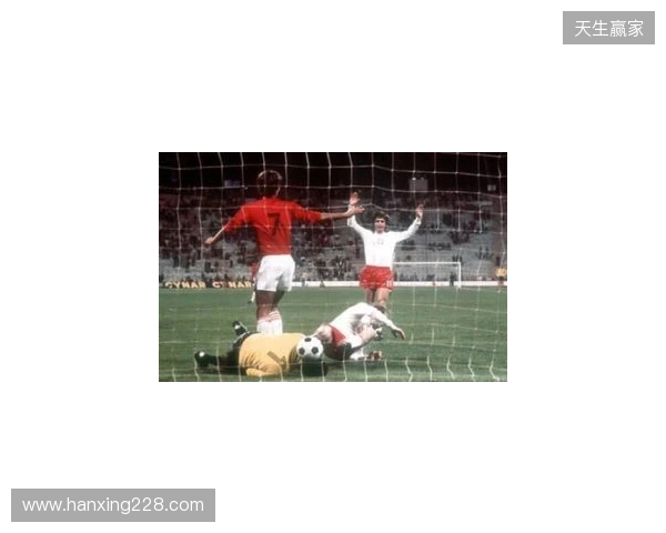 卡什：跟莱万并肩作战感觉很棒；希望能随波兰再踢一次世界杯